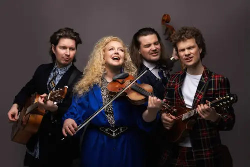 Photo von Curly Strings