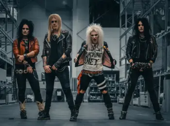 CRASHDIET