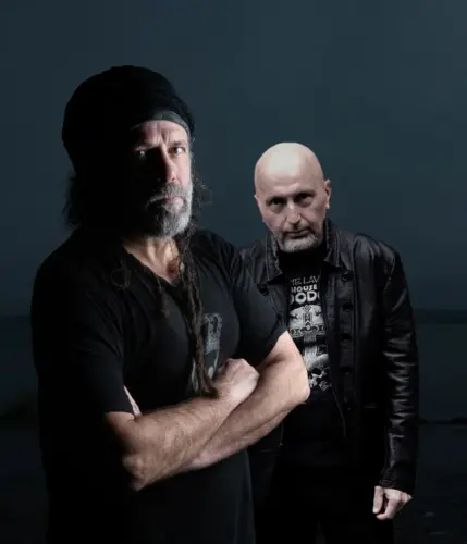 Photo von SIX FEET UNDER