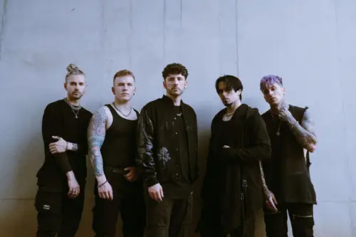 Photo von FROM ASHES TO NEW